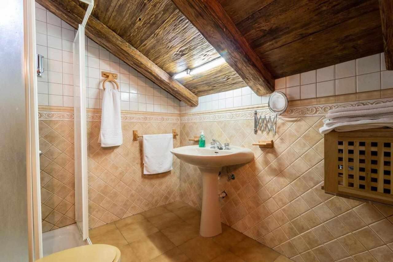 Casa Rural La Del Alba Seria Argamasilla de Alba エクステリア 写真