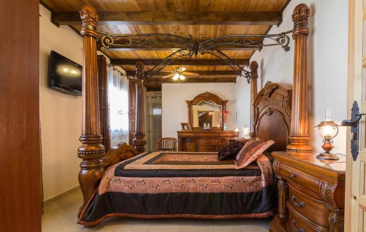 Casa Rural La Del Alba Seria Argamasilla de Alba エクステリア 写真